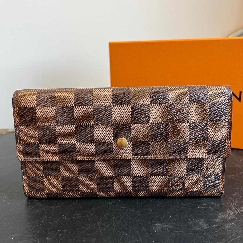 Louis Vuitton Damier Ebene International Wallet